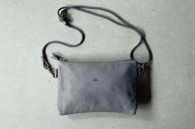 山ノ頂 鹿皮サコッシュ