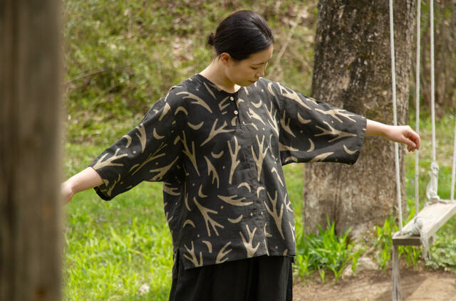 手ぬぐいシャツ（鹿踊）| 暮らしのあれこれセレクトショップ 縁日