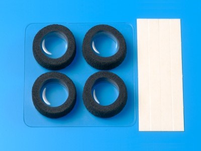 T15388　タミヤ　ナローレストンスポンジタイヤセット（ブラック）