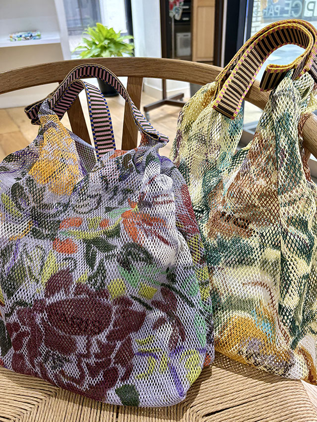 メッシュバッグ　トライアングル型(小）インポーチ付き『フローラル絵画』SUS2014-UDAIPUR-S