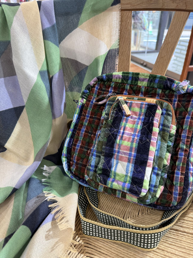 ベルベットスクエアバッグ『北欧チェックのコラージュ柄』SUW2401V-CROSSBODY-SQ