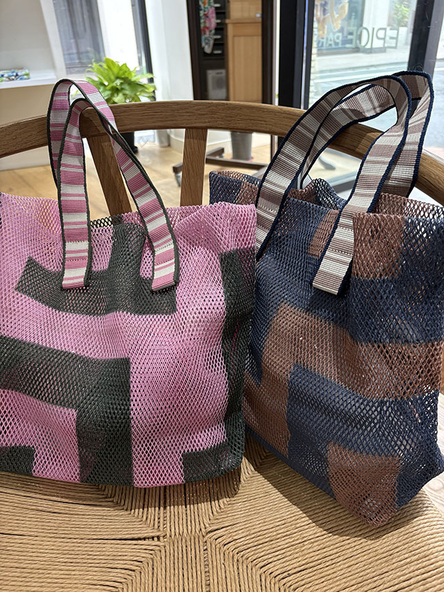 メッシュバッグ　トート型(小）インポーチ付き『おとぎの国のラビリンス（迷宮）』SUS2641-KANPUR-S