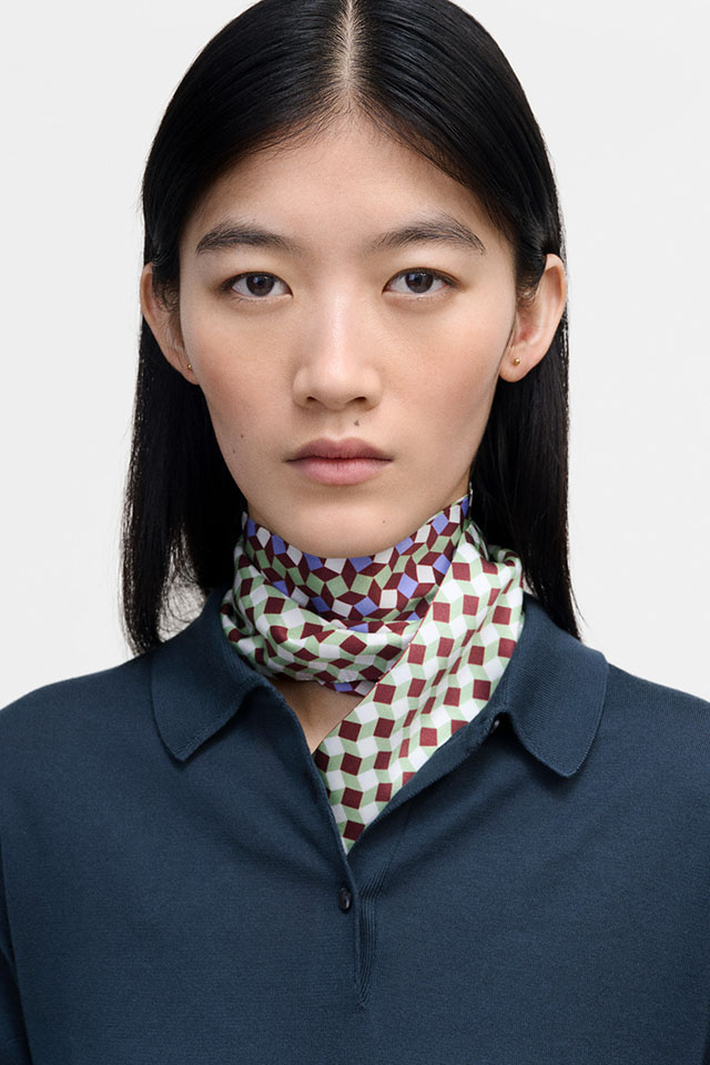 [GRAPHIC]　細かな連続柄 「ペルシャのタイル模様」　SMALL PATTERN シルクスカーフ *ツイリー型* LS2628