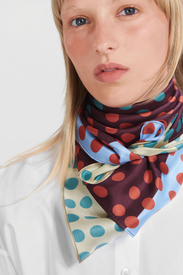 [DOTS] 北欧モードなドット柄  *スクエア型* シルクスカーフ LW2384