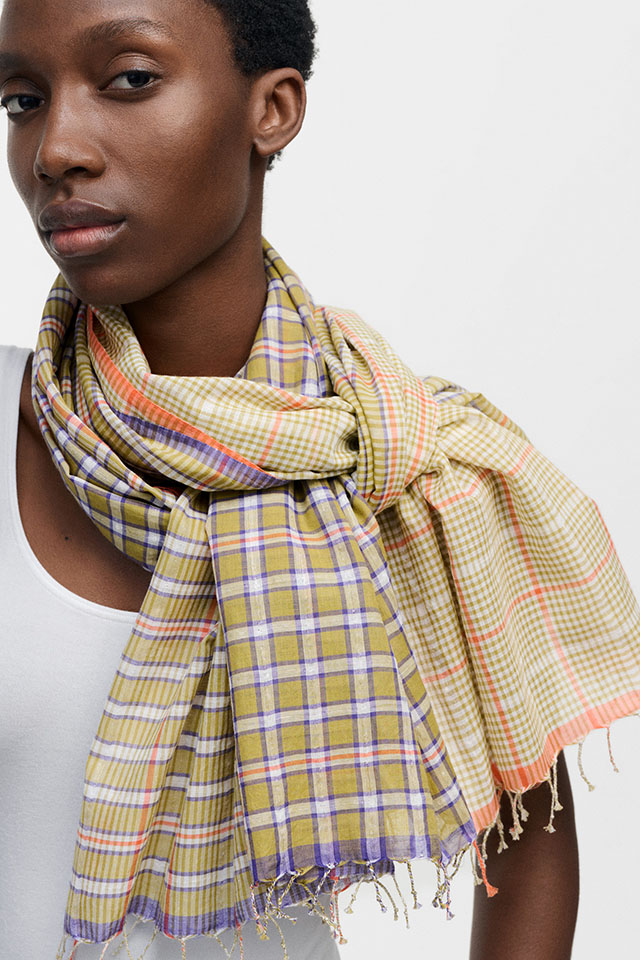 【CHECKS】 Woven Check  北欧チェックの薄手織りストール　PS2607