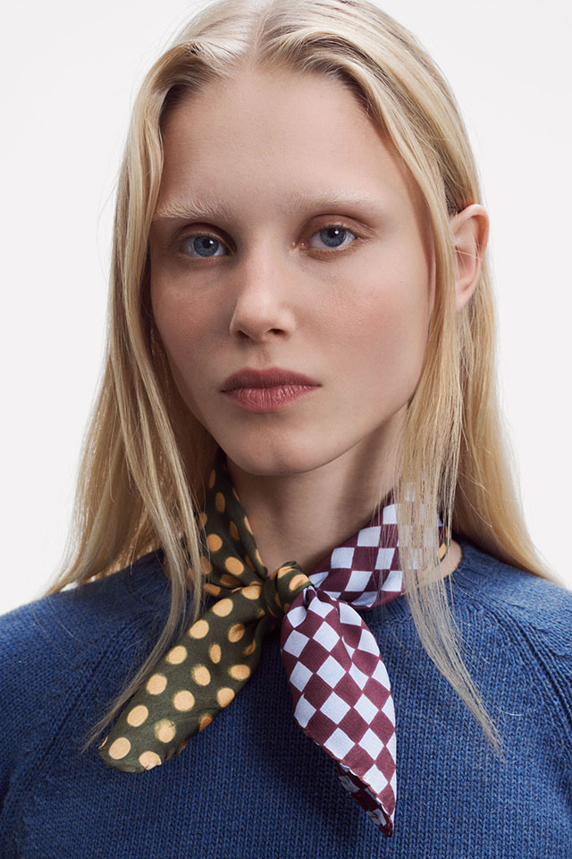 ［GRAPHIC]  CIRCLE & SQUARE   北欧モードなサークル＆スクエア柄 シルクスカーフ *スクエア型* PW2544