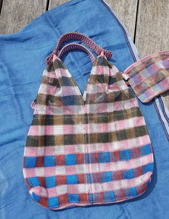【30％ OFF】メッシュバッグ　トライアングル型(小）　インポーチ付き　『デンマークチェック柄』SUS2159-UDAIPUR-S_SALE　