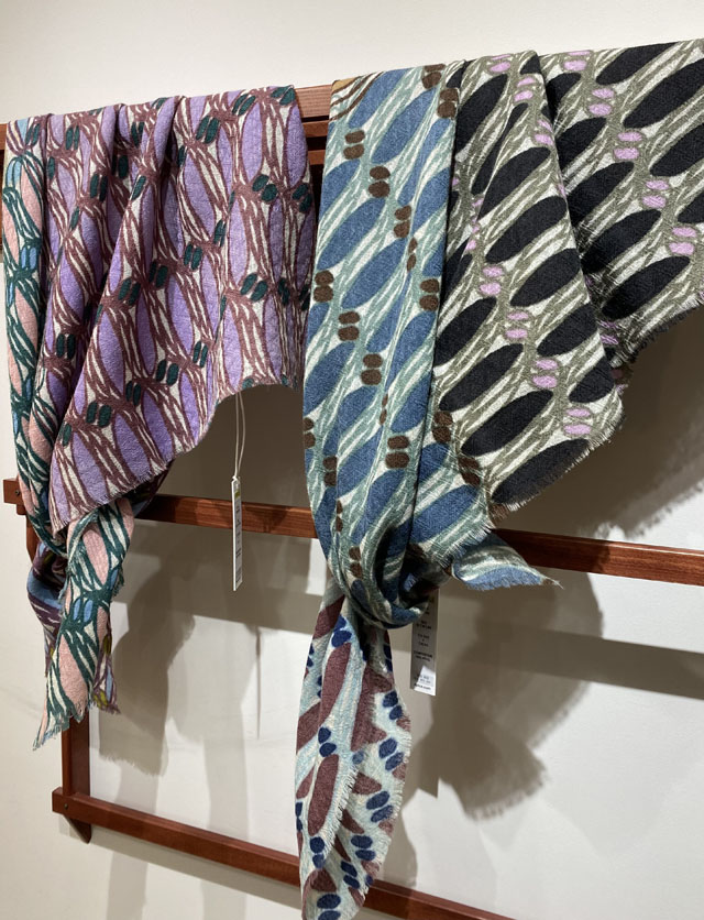 [ART] SMALL PATTERN 　北欧モードな連続パターン柄　*スクエア型90cm*　SＷ2355