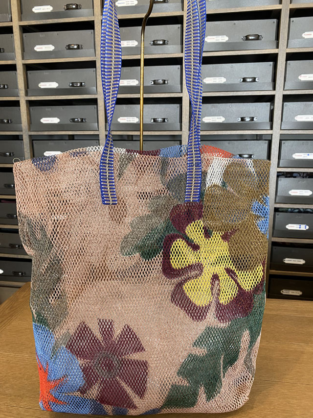 メッシュバッグ トート型(大）インポーチ付き 『チボリ公園の花々』