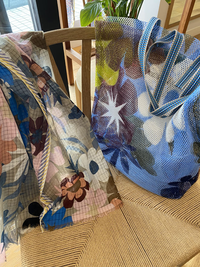 美品✨EPICE PARIS★メッシュバッグ　（裏表柄違い）インポーチ付き 美品✨EPICE PARIS☆メッシュバッグ （裏表柄違い）インポーチ