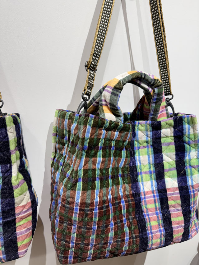 美品★louren バッククロスデザイン　サロペット M240919-1 Yellowを効かせたグローブボディバッグ&ミニトート限定色 – 革