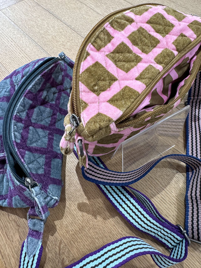 バッグ SUNSEA 19aw Reversible pochette ベルベットボディバッグ『ウィンドウチェック柄』SUW2402-BANANA-M