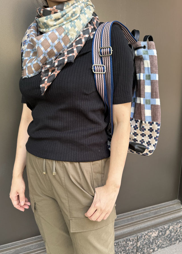 [CULTURE] SMALL PATTERN 　北欧モードな連続パターン柄　 *スクエア型90cm* ＧＷ2443