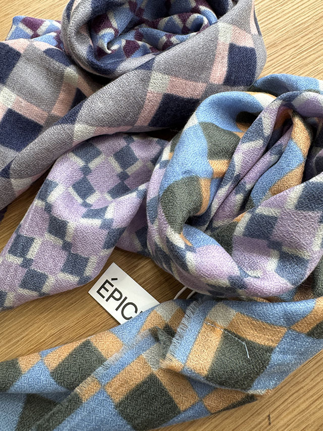 GRAPHIC] CHECKS 北欧のグラフィックチェック柄 *スクエア型70cm* GW2545