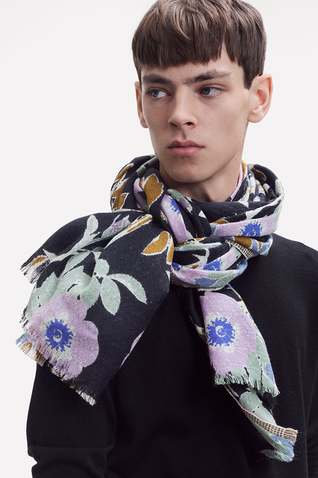 [FLORAL] WILD ROSE 　北欧の秋に咲くワイルドローズ　GW2591