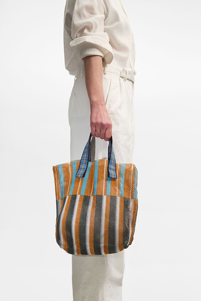 メッシュバッグ　トート型(小）インポーチ付き『北欧ストライプ柄』SUS2511-KANPUR-S