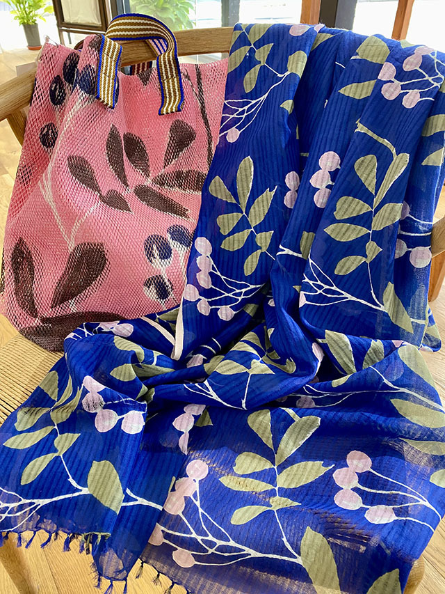 FLOWER] 北欧ボタニカルの連続柄 BOTANICA PS2571