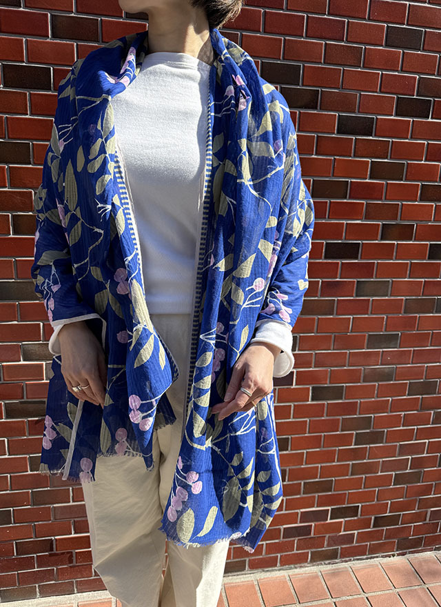 ウォールアート Tuscan/Navy 花柄 フローラル ゲルコート　Ⓣ FLOWER] 北欧ボタニカルの連続柄 BOTANICA PS2571