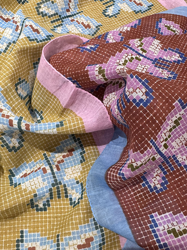 CULTURE] おとぎの国の刺繍柄 FAIRYTALE EMBROIDERY *55角コットン