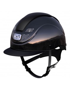 Uof Riding Helmet “ROMA VISION ELITE” (Uof ローマ・カスタマイズヘルメット “ヴィジョンエリート”)