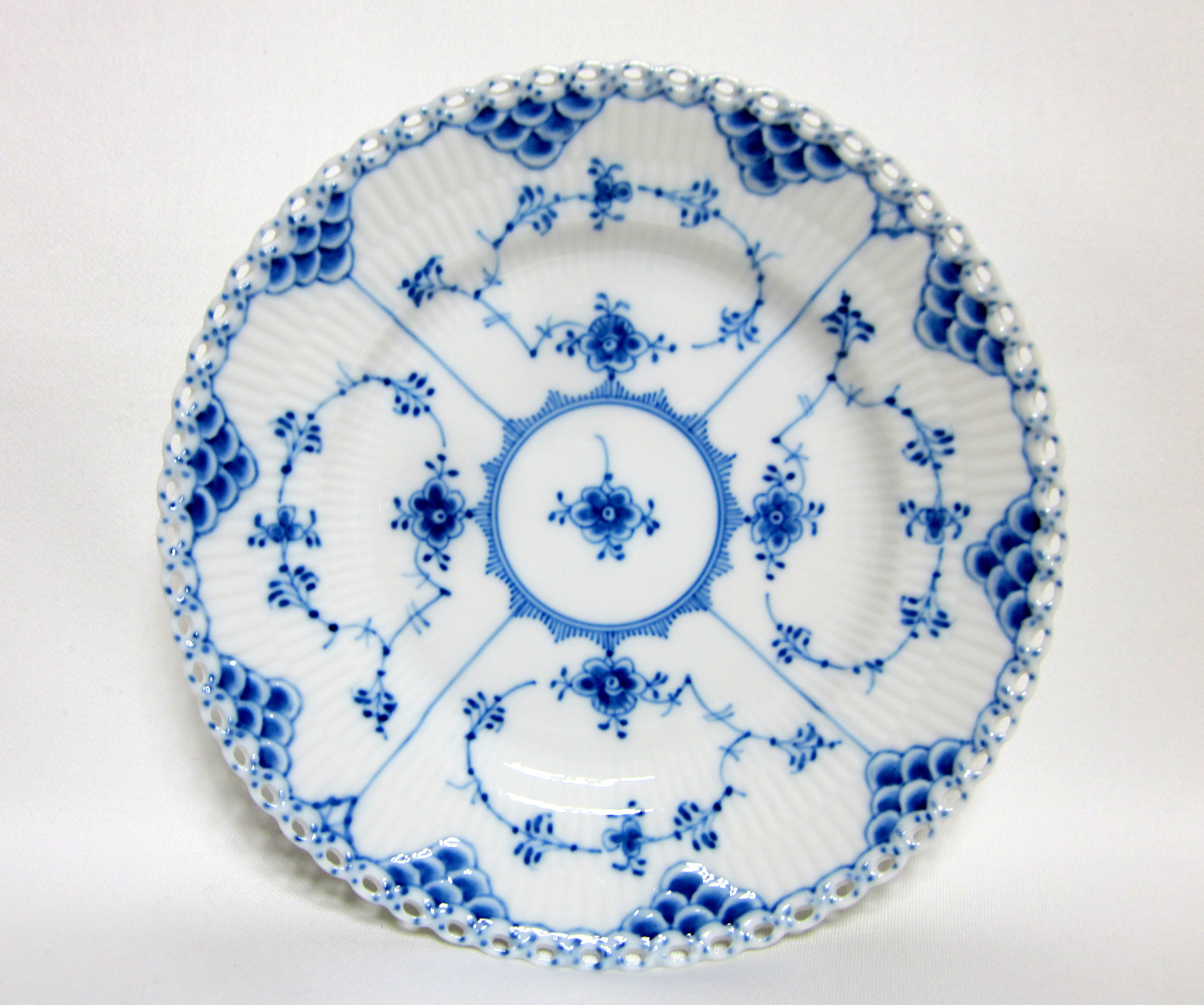 ブルーフルーテッドフルレース