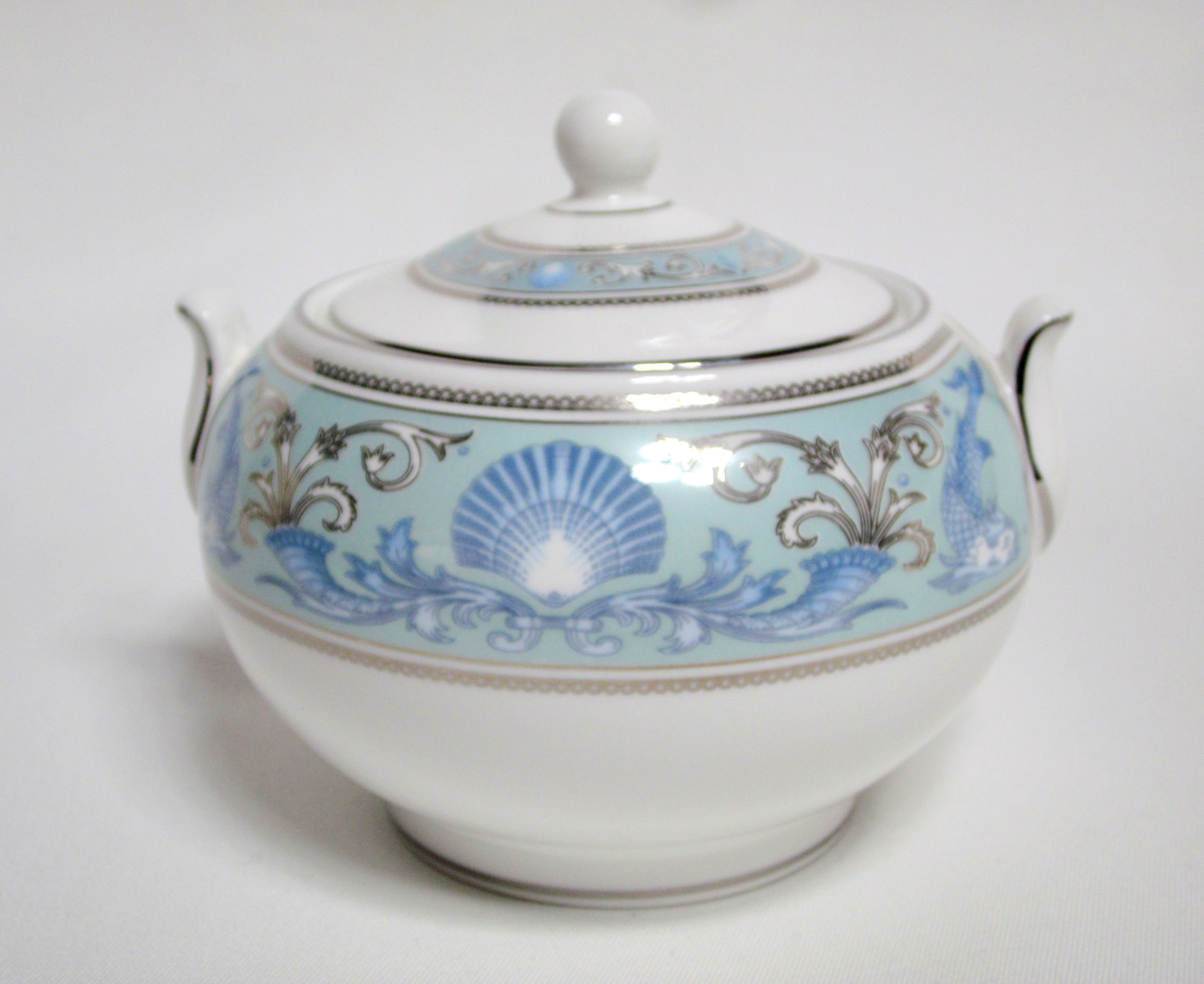 ドルフィンブルー