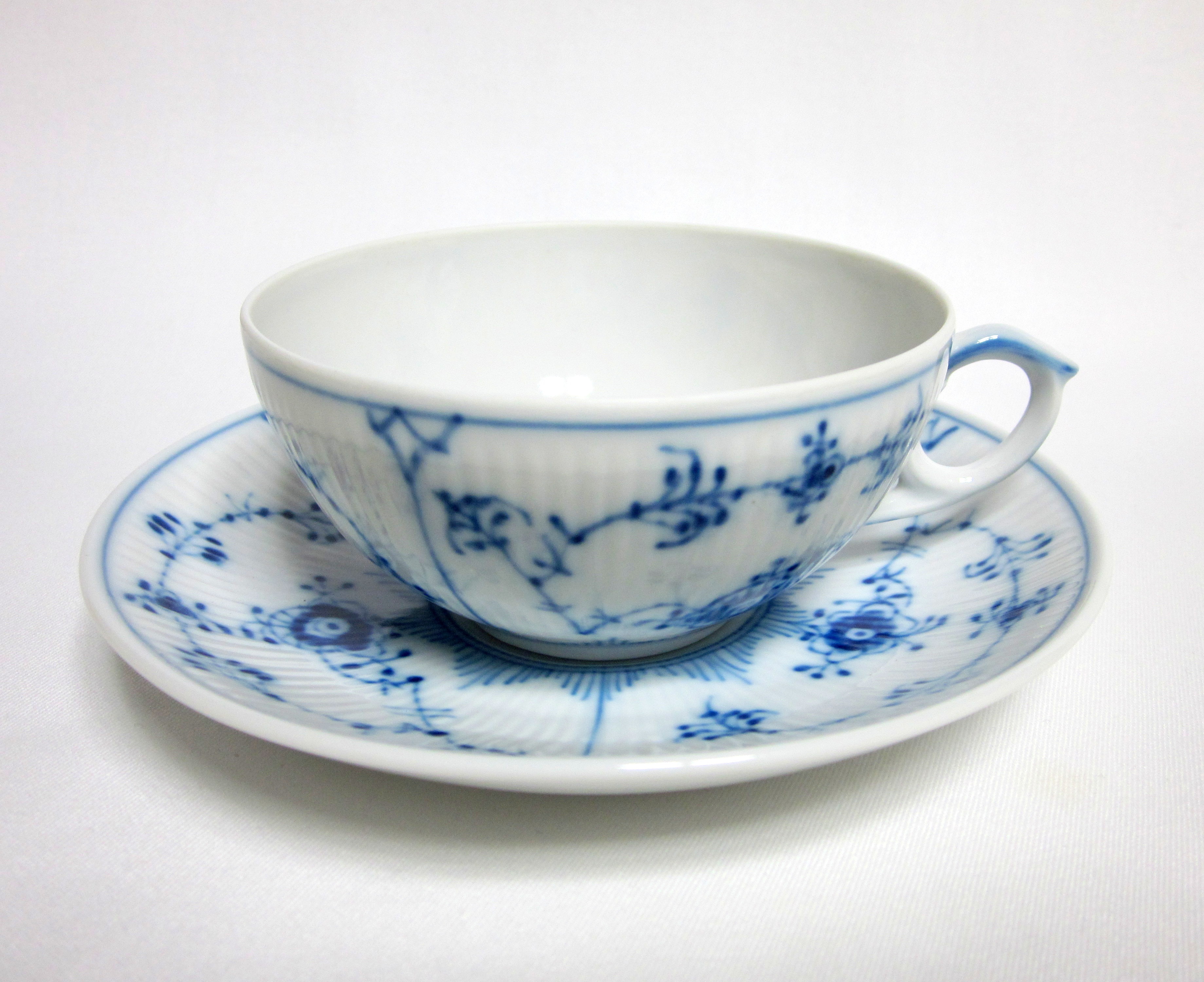 ロイヤルコペンハーゲン（Royal copenhagen）ブルーフルーテッド