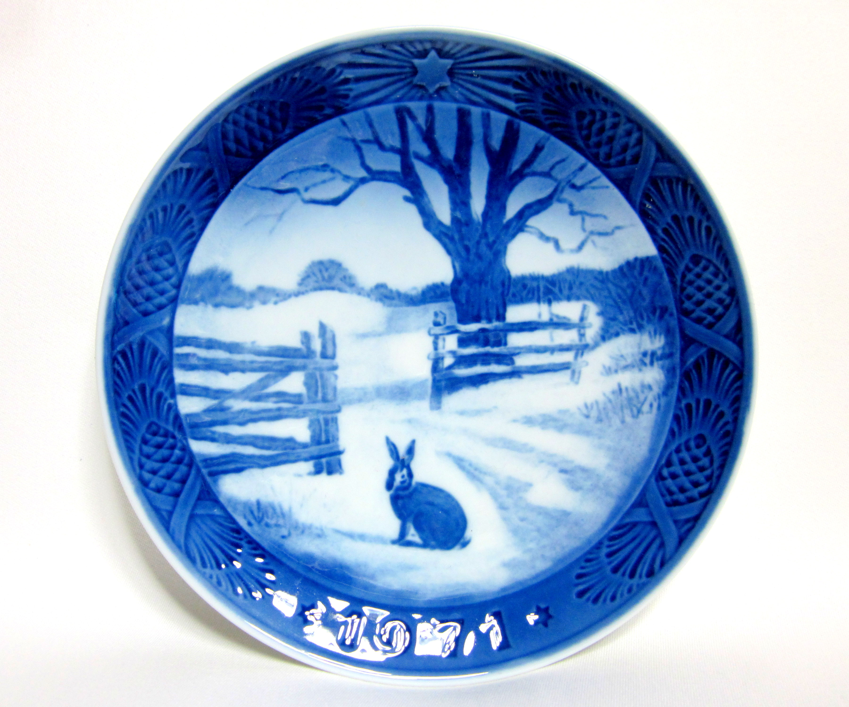 イヤープレート