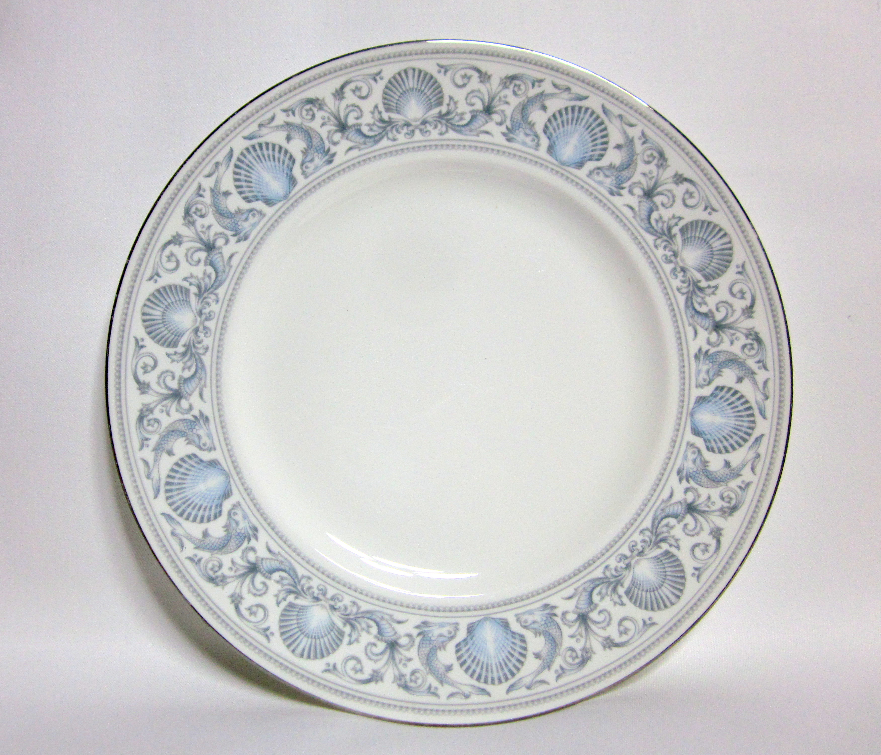 ウェッジウッド（Wedgwood）ドルフィンホワイト プレート(27cm  