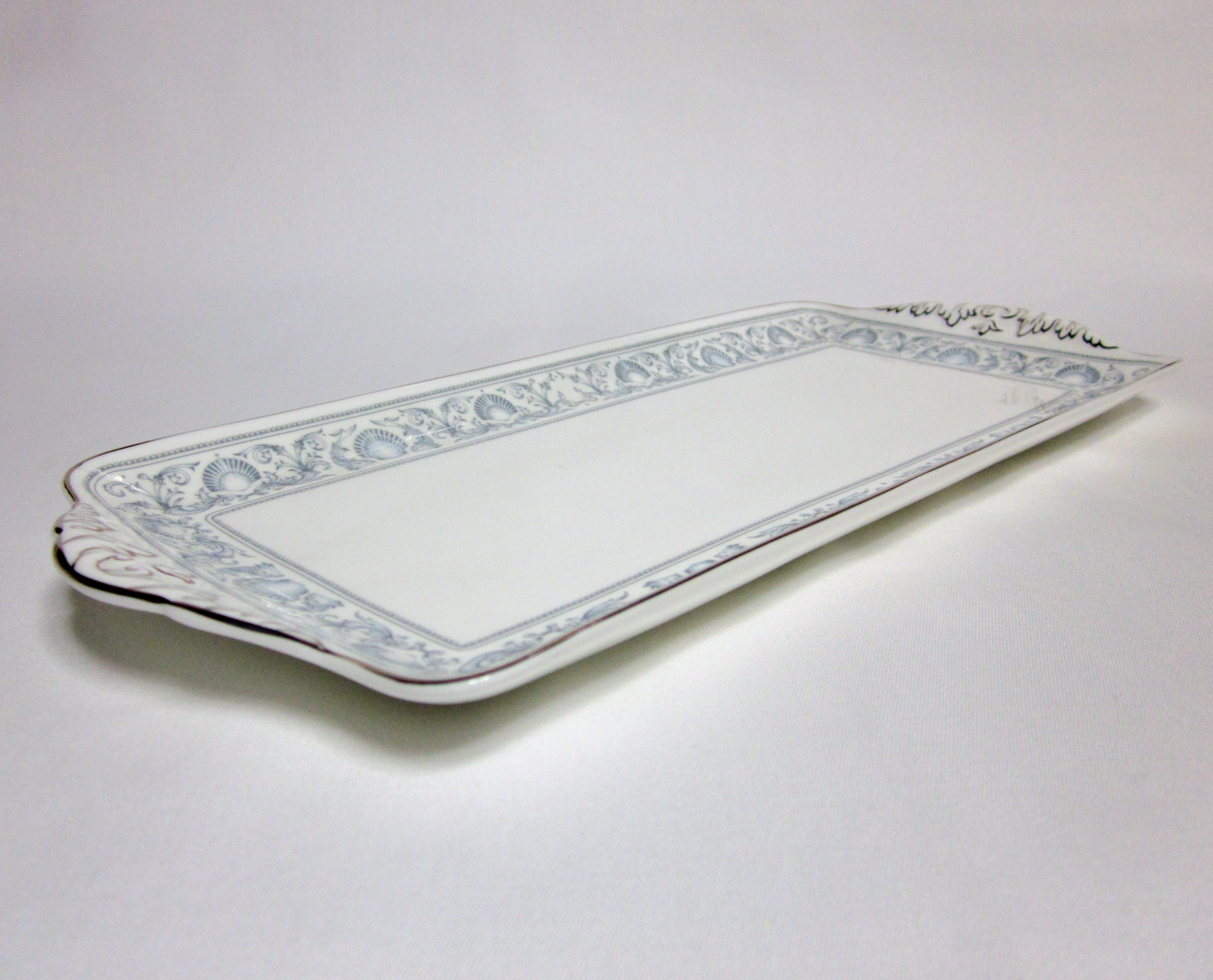 ドルフィンホワイト