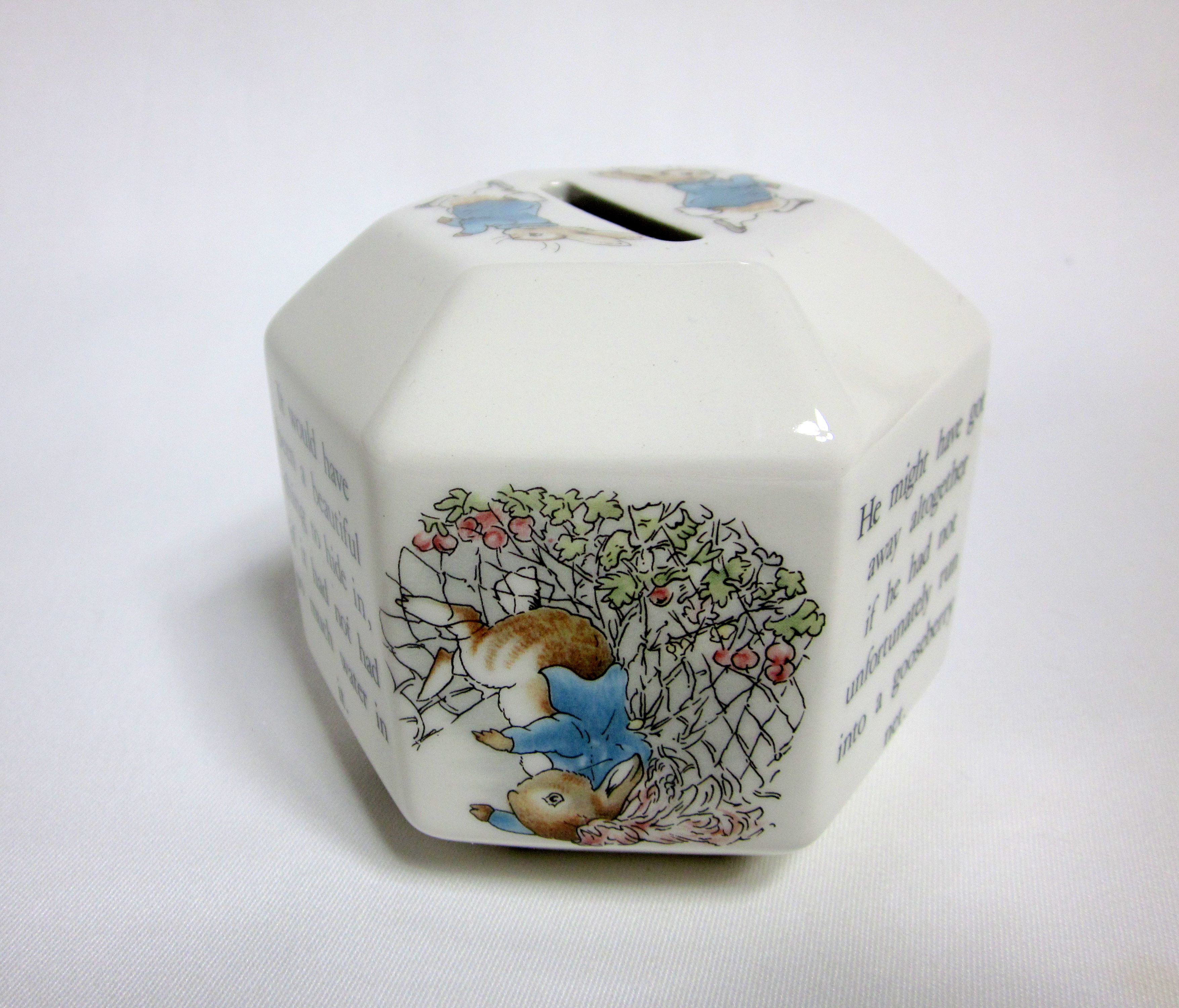 ウェッジウッド（Wedgwood）ピーターラビットマネーボックス
