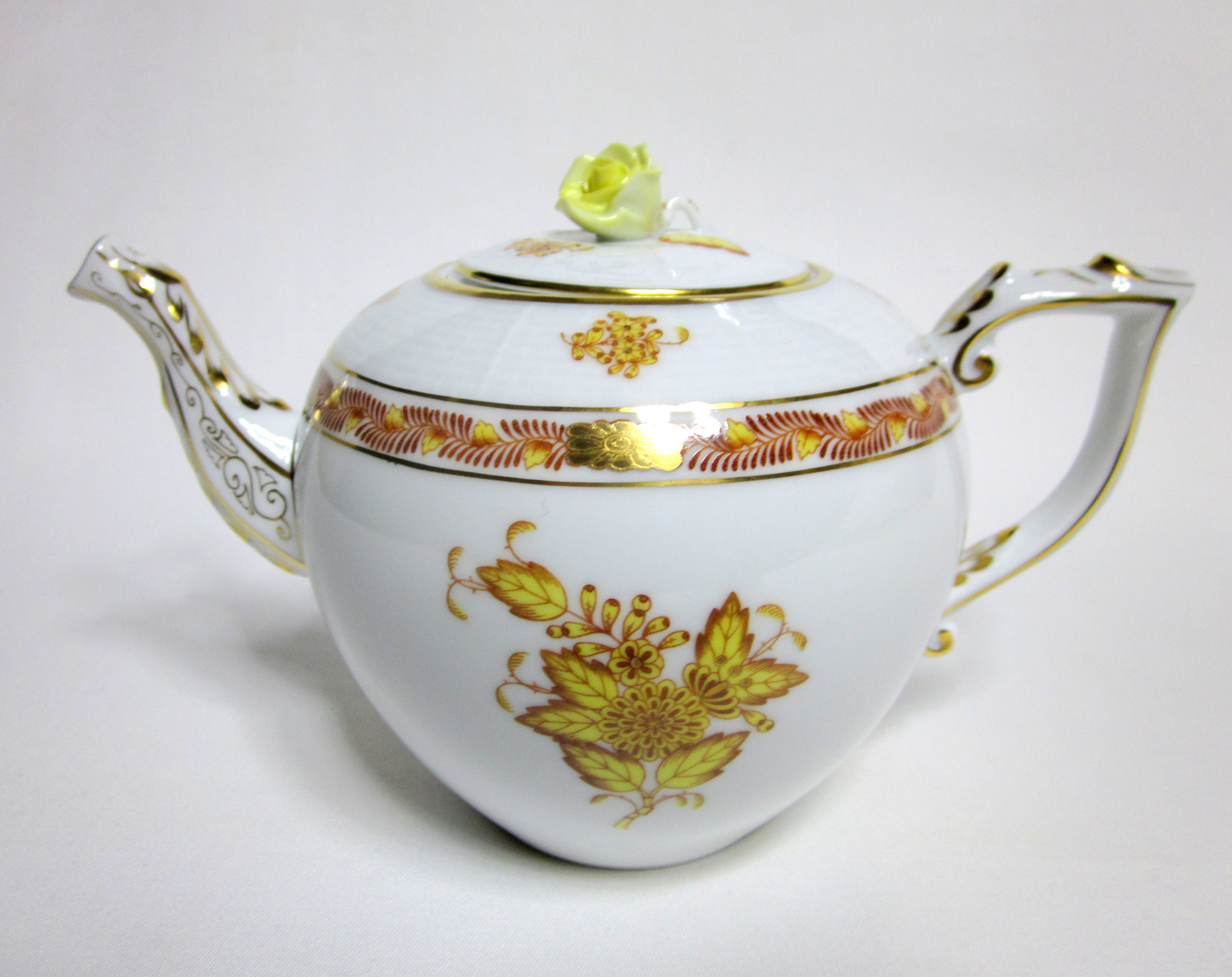 アポニーイエロー