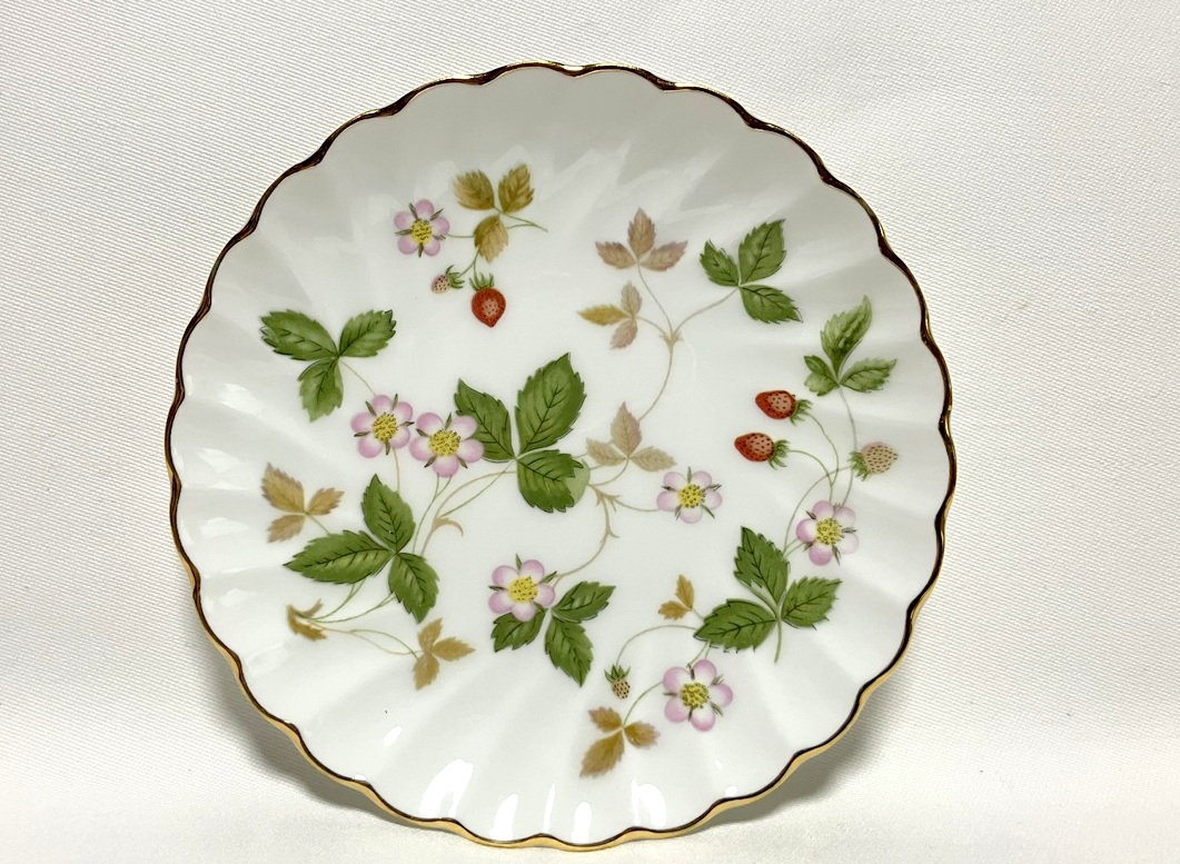 ウェッジウッド ワイルドストロベリー スパイラルプレート