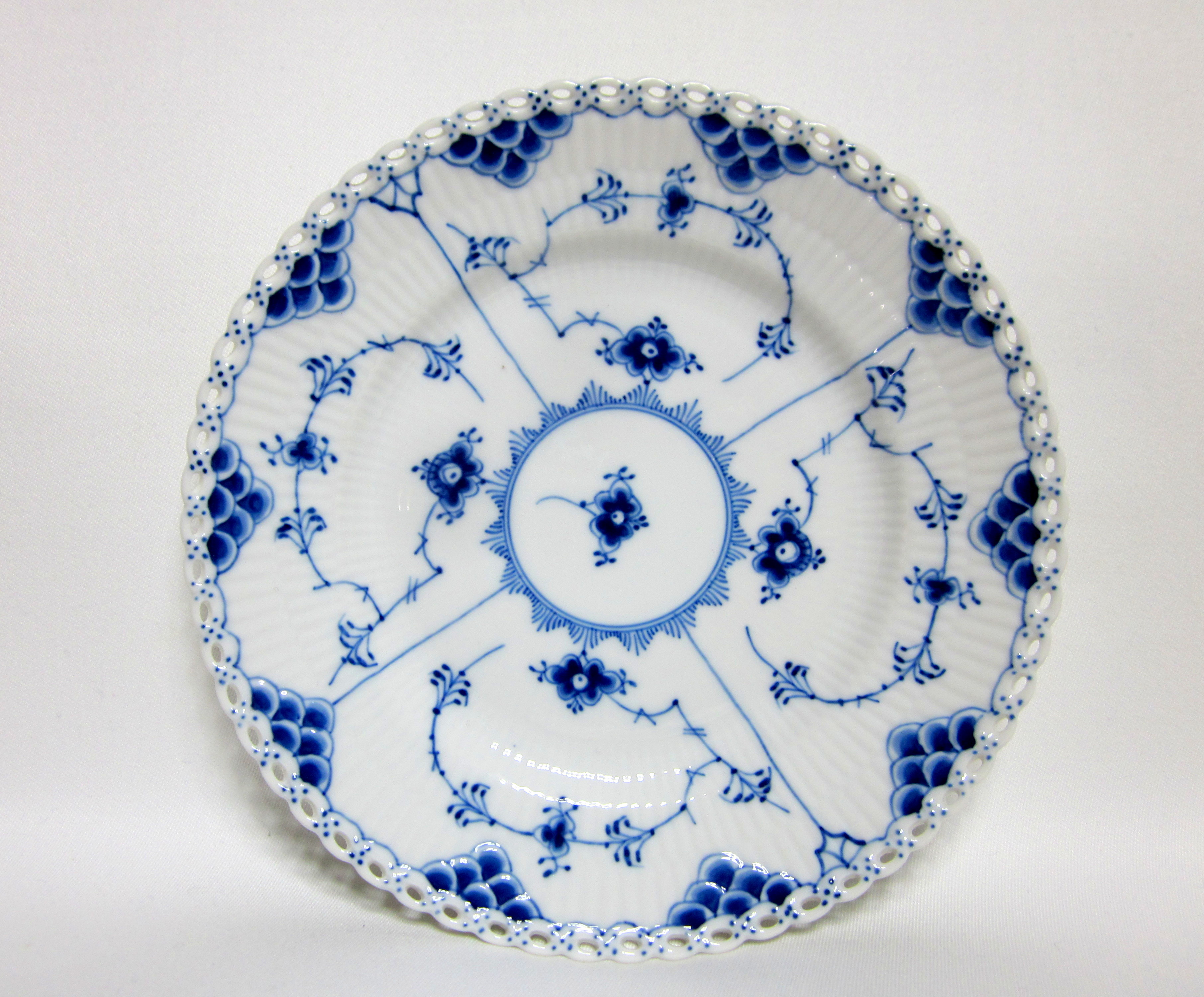 ブルーフルーテッドフルレース