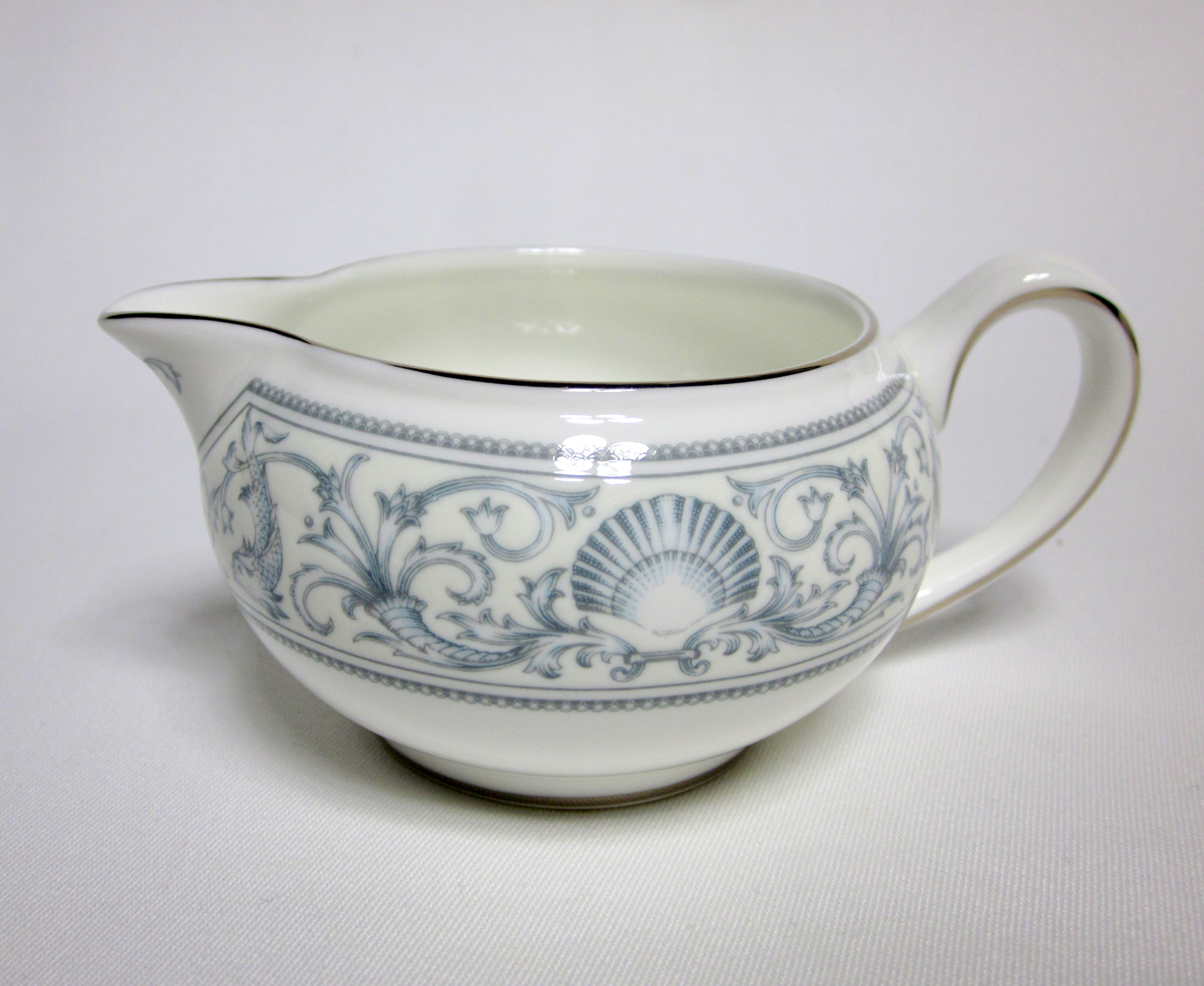 ウェッジウッド（Wedgwood）ドルフィンホワイト クリーマー（S)【西洋