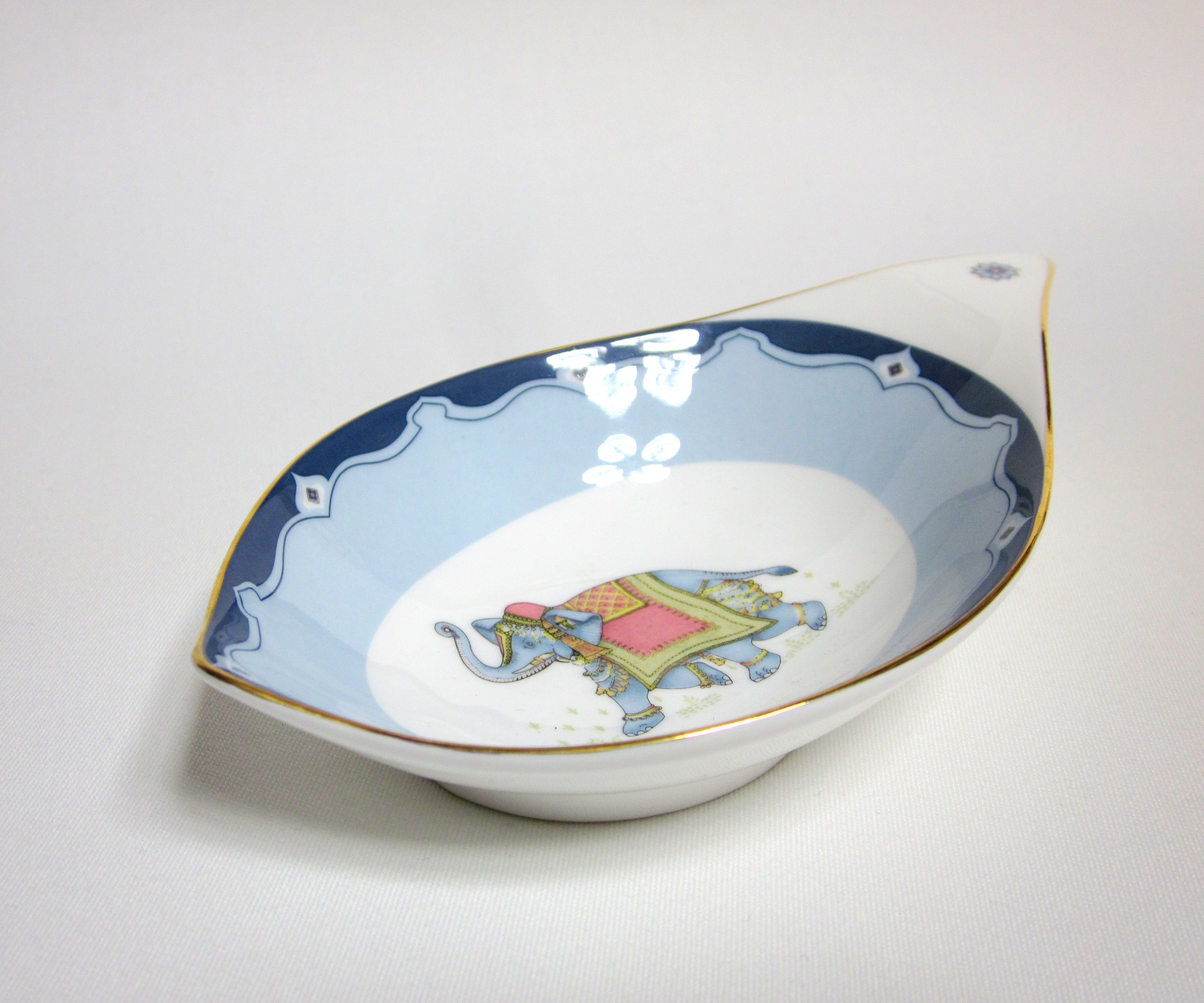 ウェッジウッド（Wedgwood）ブルーエレファント リーフプレート【西洋
