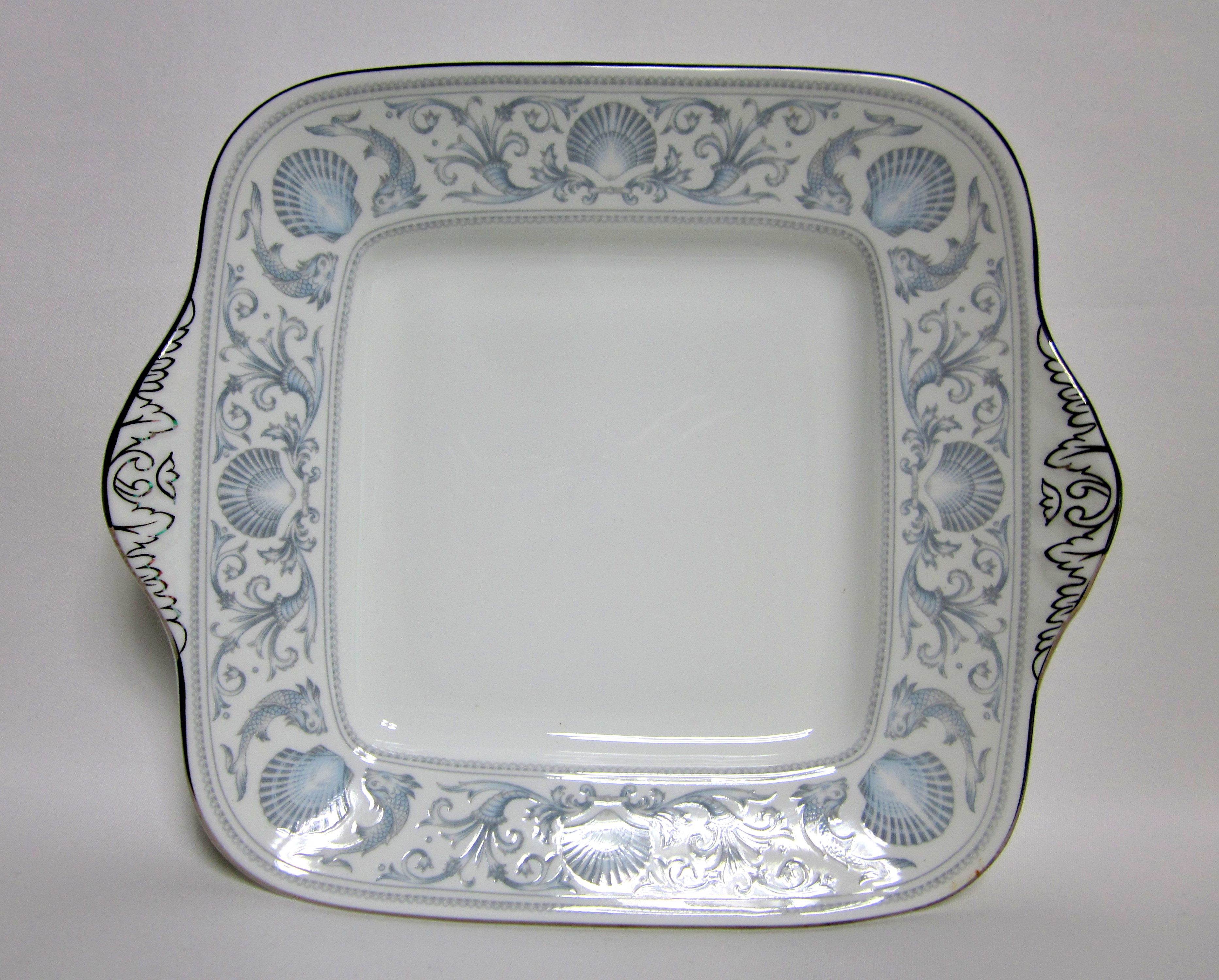 ドルフィンホワイト