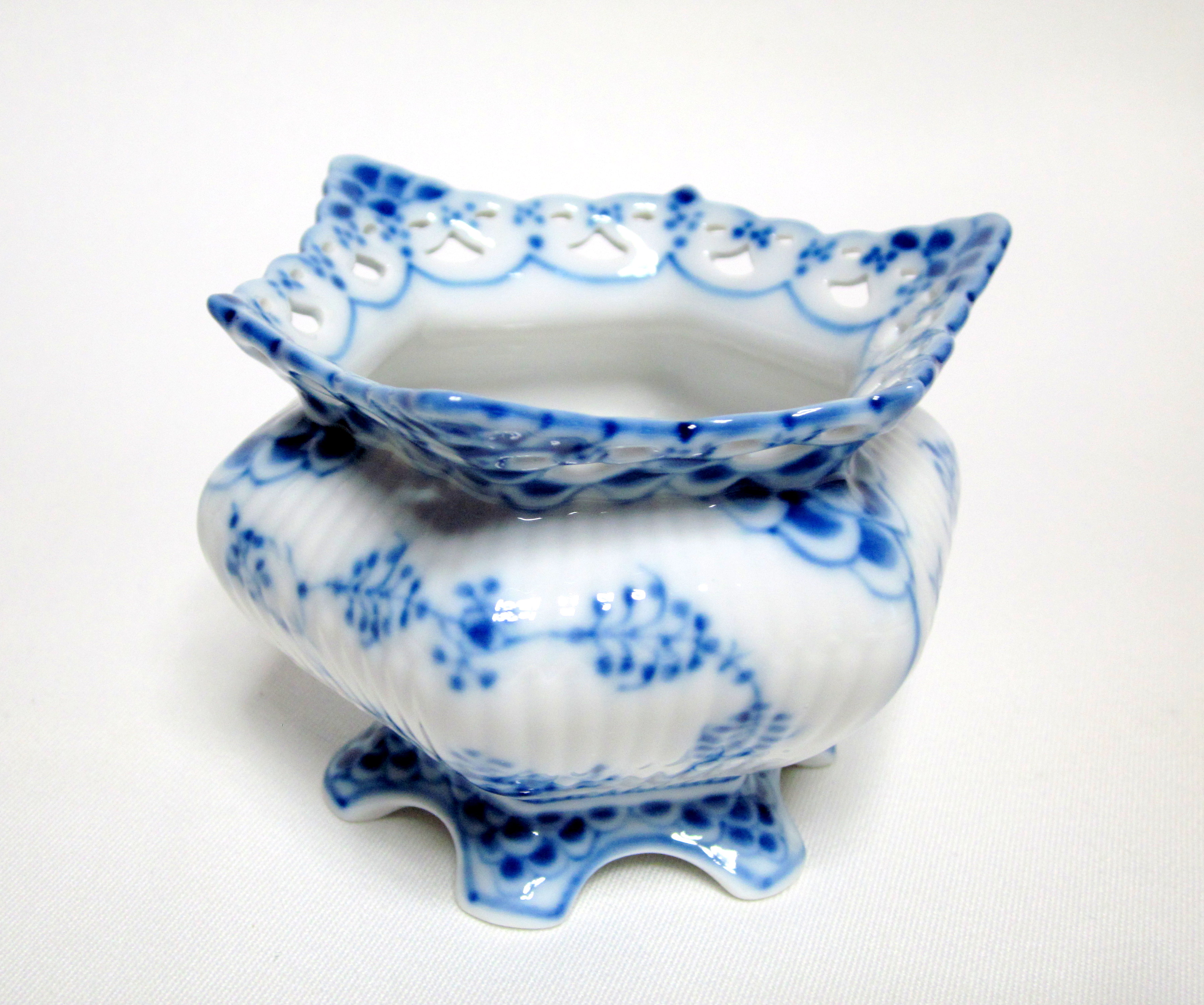 ロイヤルコペンハーゲン フルレース シュガーボウル ロイヤルコペンハーゲン（Royal Copenhagen） ブルー フルーテッド