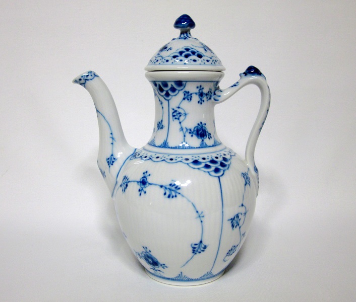 ブルーフルーテッド ハーフレース コーヒーポット（S)