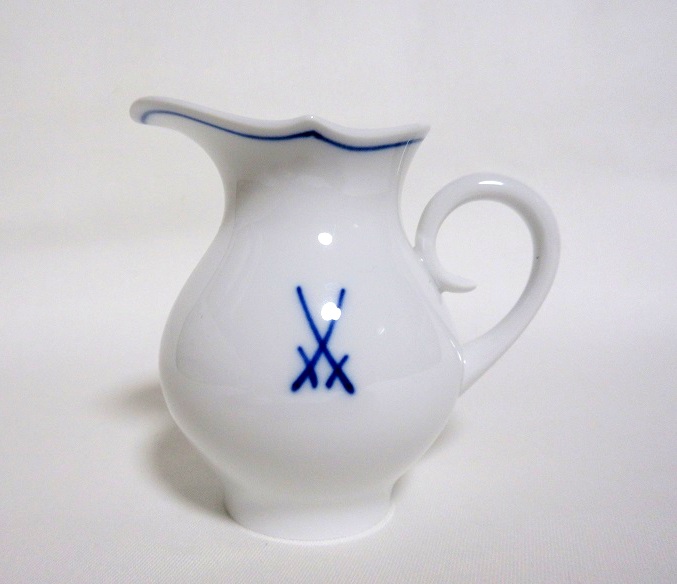 マイセン（Meissen）ホワイトマイセン 双剣マーク（VIP）クリーマー
