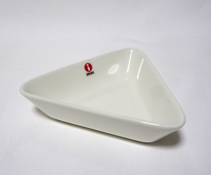 イッタラ(iittala)ティーマ(Teema)ホワイト ミニプレート 三角（１２ｃｍ）