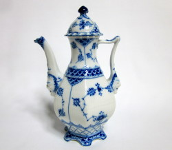 ブルーフルーテッドフルレース