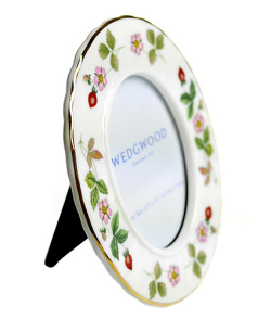 ウェッジウッド（Wedgwood）ワイルドストロベリー フォト