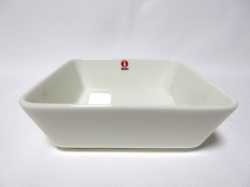 イッタラ(iittala)ティーマ(Teema)ホワイト スクエアプレート（１６ｃｍ×１６ｃｍ）