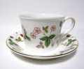 ウェッジウッド（Wedgwood）ワイルドストロベリー カップ＆ソーサー（デルフィー）