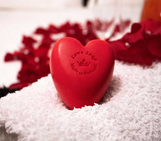 LOVE ラヴソープ ROSE BOX 150g エッセンシスデポルトガル日本公式サイト