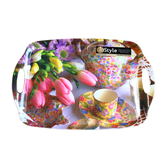 クリエイティブトップス