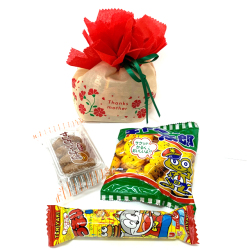kta-64 ラッピング袋入り　カーネーション　お菓子詰め合わせ　1個　（取合せ/詰め合せ/詰合せ）