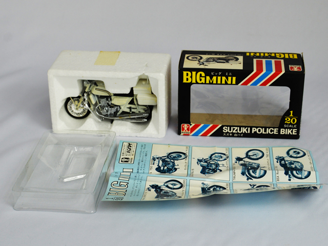 BIGMINI　1/20　スズキ　白バイ gr-927toc 【限定コレクター商品】BIGMINI 1/20 スズキ 白バイ