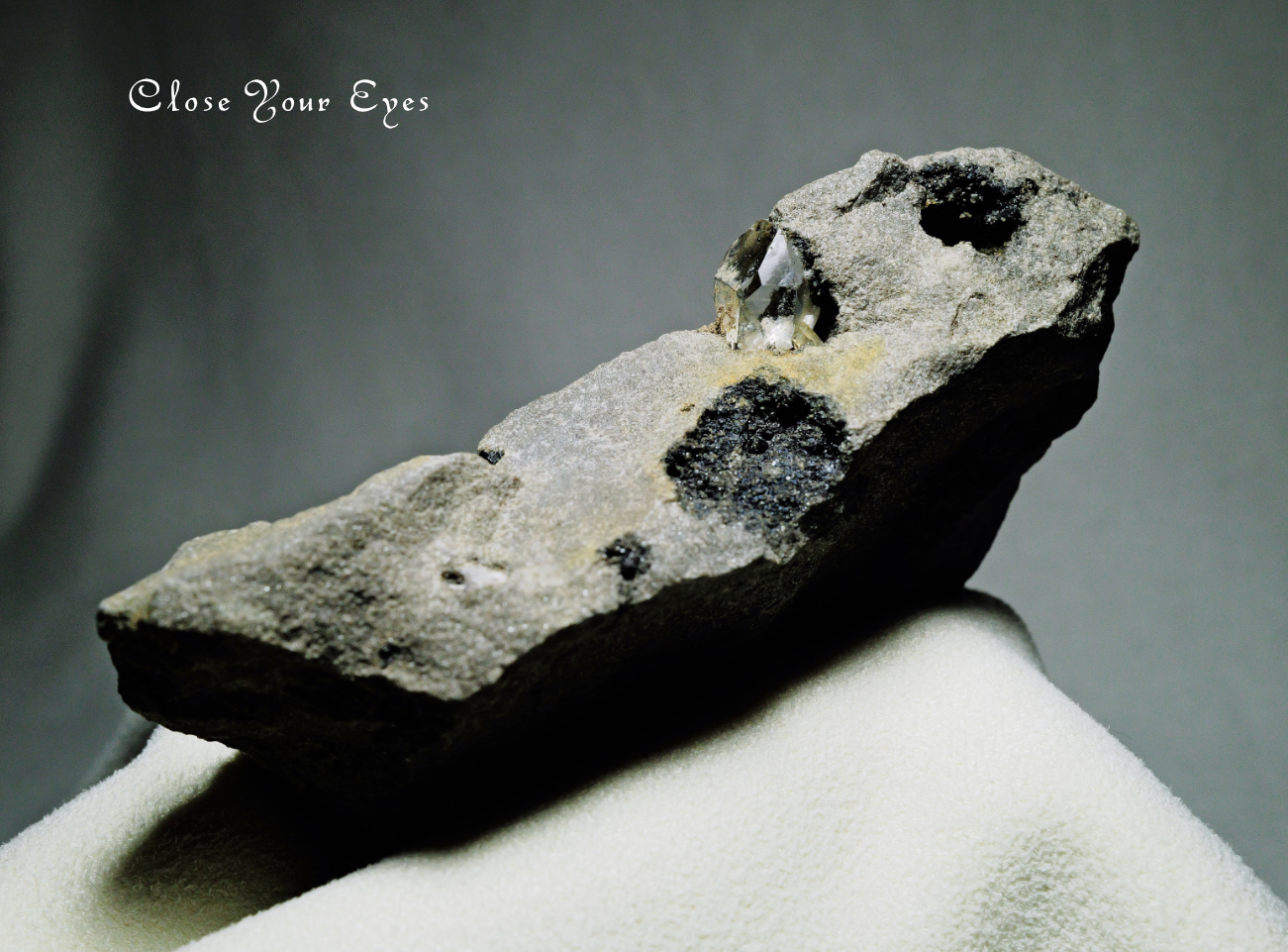 ハーキマーダイヤモンド（母岩付き）　０７